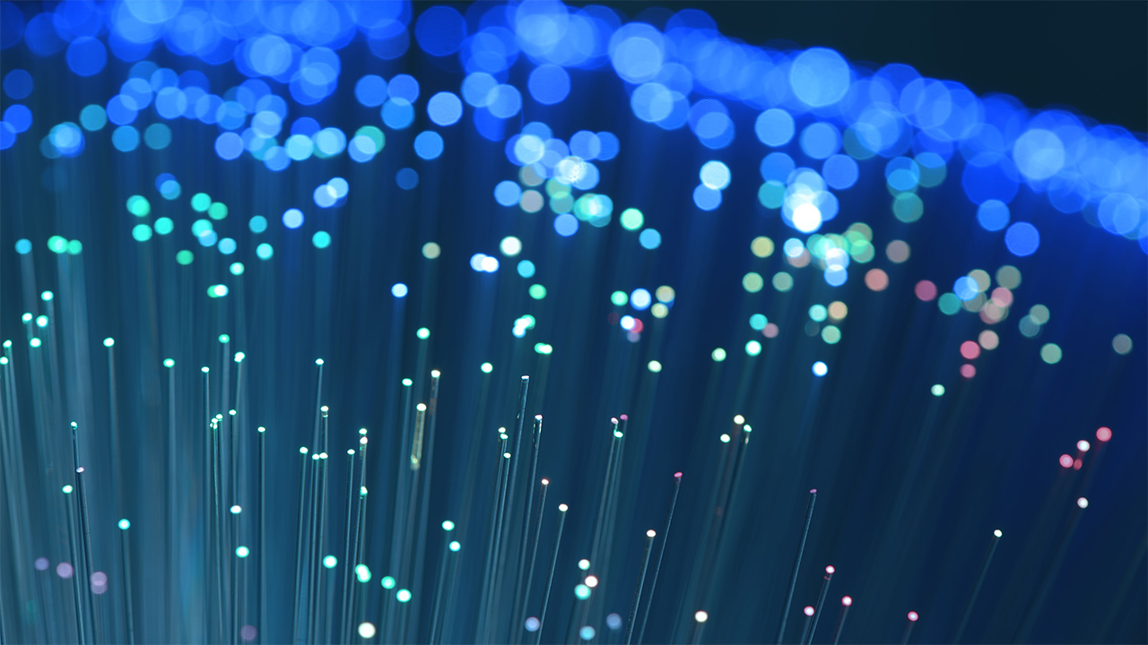 Enel Open Fiber porta la fibra ottica da 1 Giga a Bari