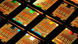 IBM Research dimostra il primo chip CMOS Silicon Photonics integrato 