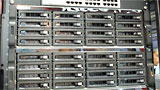 Sino a 400 Terabytes di storage con un cluster NAS per QNAP