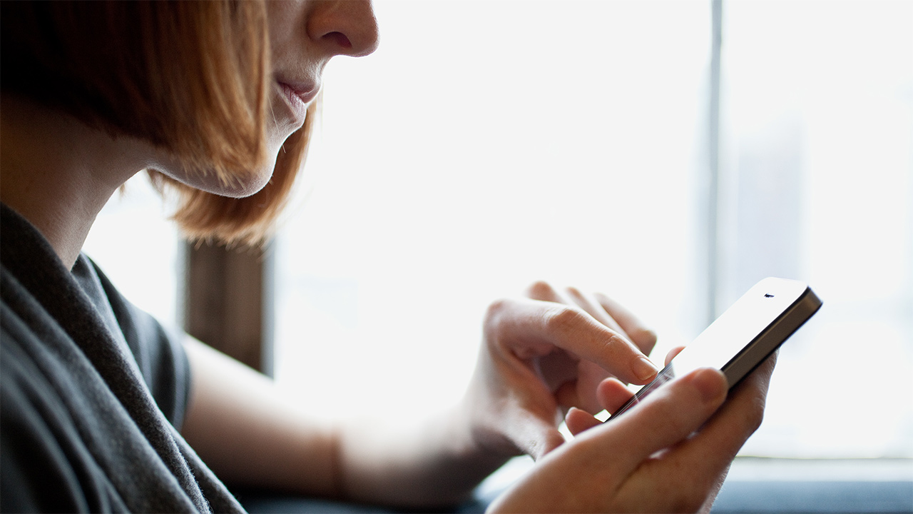 Iliad, accordo con Wind-3: FreeMobile presto in Italia con le sue tariffe micidiali?