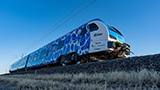Il treno svizzero Flirt H2 è da Guinness dei primati: ha viaggiato per 2800 chilometri con un pieno di idrogeno