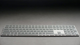 Microsoft presenta una nuova tastiera con un lettore delle impronte digitali