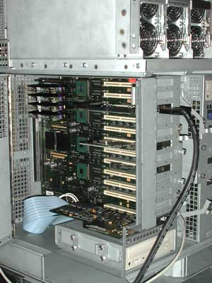 bull_itanium2_3.jpg